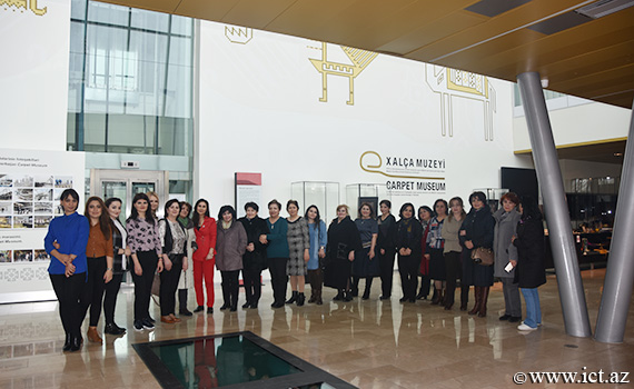 Коллектив института побывал на экскурсии в Азербайджанском музее ковра