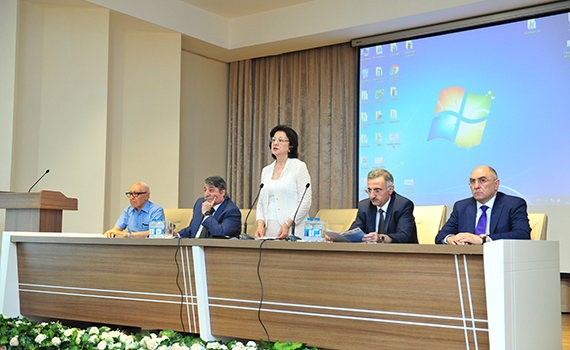 В Азербайджанском университете Архитектуры и Строительства состоялась конференция по применению информационных технологий в строительстве