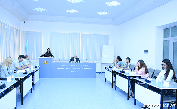 İntellektual informasiya texnologiyaları və jurnalistika problemlərinə həsr olunmuş seminar keçirildi