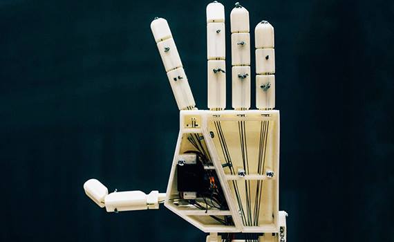 3-D-printed robotic arm translates words into sign language
