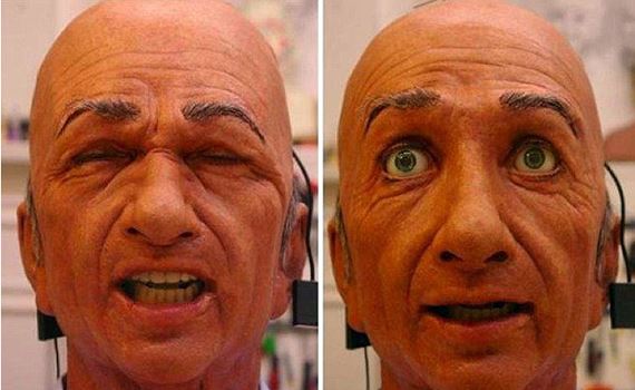 Cambridge created a robot that replicates the facial expressions of a person