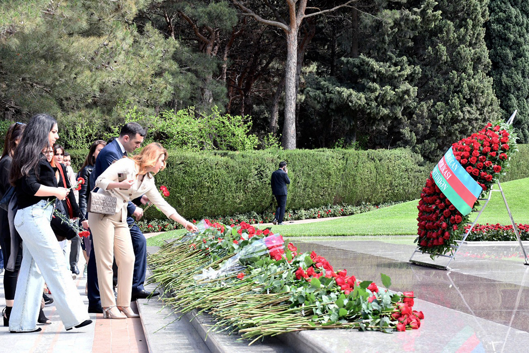 İnstitutun Gənc Alim və Mütəxəssislər Şurasının sədri Ümummilli Lider Heydər Əliyevin anadan olmasının 99-cu ildönümünə həsr olunmuş tədbirdə iştirak edib, Elm və Təhsil Nazirliyi, Elm ve Tehsil Nazirliyi, Azərbaycan Respublikası Elm və Təhsil Nazirliyi, Azerbaycan Respublikasi Elm ve Tehsil Nazirliyi, Elm və Ali Təhsil üzrə Dövlət Agentliyi, Elm və Ali Təhsil, AMEA, Azərbaycan Milli Elmlər Akademiyası, Elmler Akademiyasi, İnformasiya Texnologiyaları İnstitutu, İnformasiya Texnologiyaları, AMEA ITI, AMEA İTİ, İTİ, ITI, ikt.az, ict.az, ict, ikt, www.ict.az, www.ikt.az, Rasim Aliguliyev, Rasim Əliquliyev, RM Əliquliyev, Əliquliyev Rasim, Academician Rasim Aliguliyev