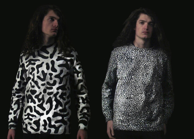 The shirt changes patterns when it detects air pollutants