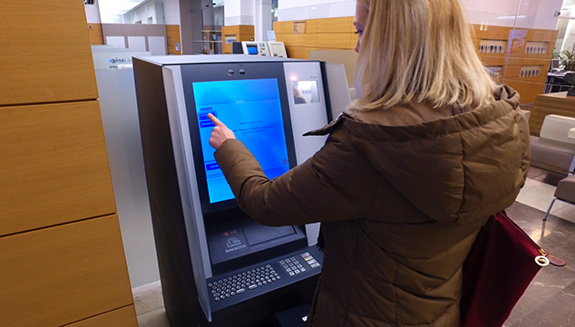 В Японии создали первый банкомат с ИИ, который будет бороться с мошенниками