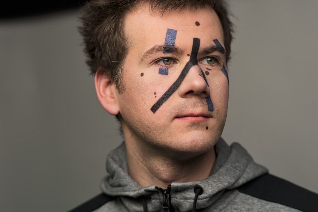 The colleague  of "Yandex" came up with a makeup deceiving the algorithms of face recognition