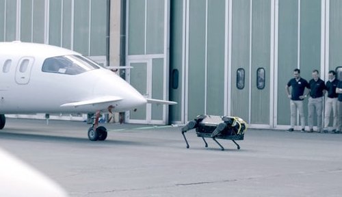 The four-legged robot HyQReal moved a three-ton passenger plane