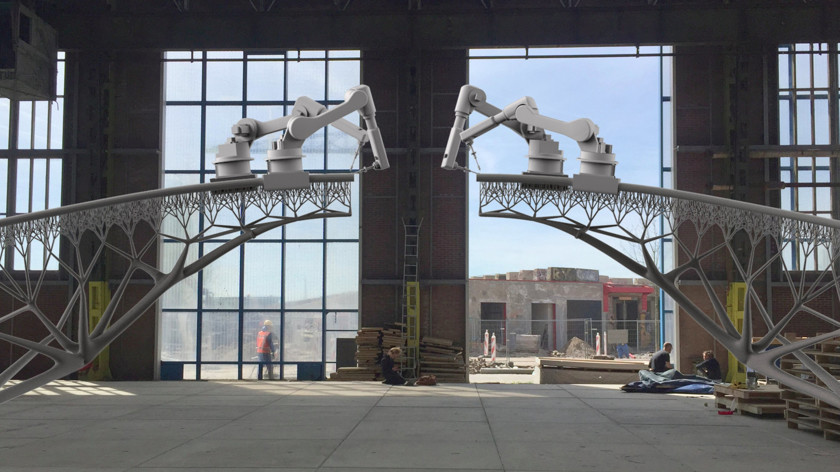 Robots in the Netherlands "printed" a bridge of molten metal