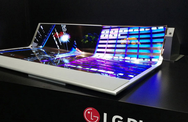 LG showed a huge transparent flexible display