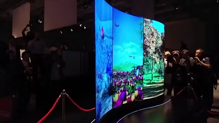 Double-sided OLED TV presented
