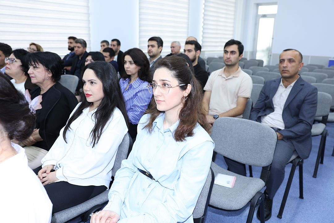 Dünyaşöhrətli alim Erol Qelenbe İnformasiya Texnologiyaları İnstitutunun elmi seminarında məruzə edib,