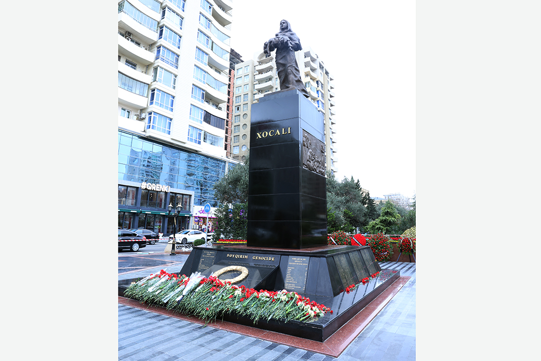 İnformasiya Texnologiyaları İnstitutunun əməkdaşları Xocalı faciəsi qurbanlarının xatirəsini yad ediblər,