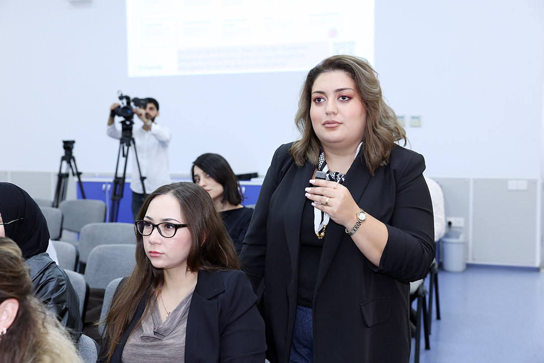 İnformasiya Texnologiyaları İnstitutunda beynəlxalq elmi bazalardan səmərəli istifadə məsələlərinə həsr olunmuş təlim keçirilib,