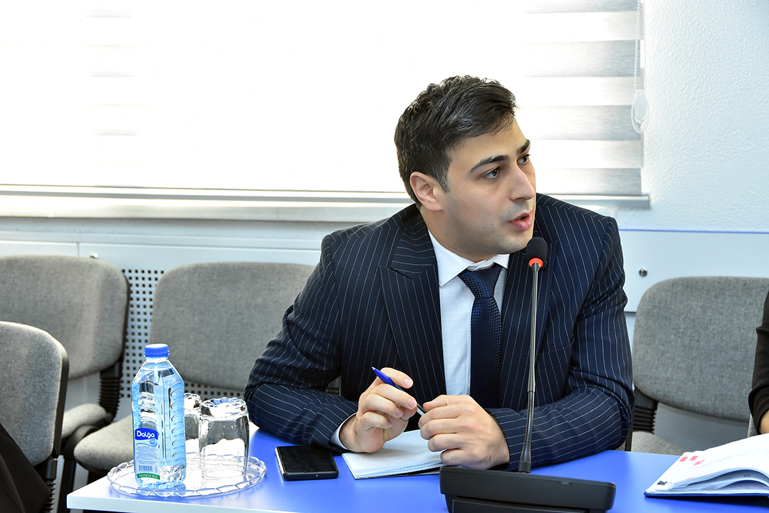 Çikaqo Universitetinin professoru ilə rəqəmsal tibb problemləri müzakirə olunub,