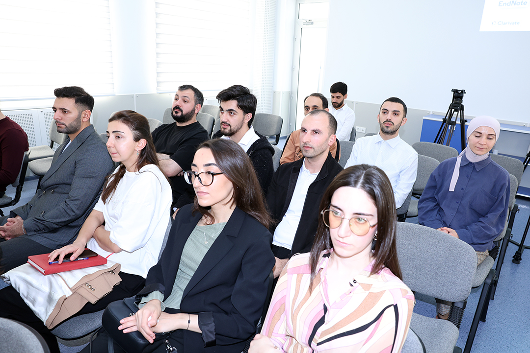 İnformasiya Texnologiyaları İnstitutunda beynəlxalq elmi bazalardan səmərəli istifadə məsələlərinə həsr olunmuş təlim keçirilib,