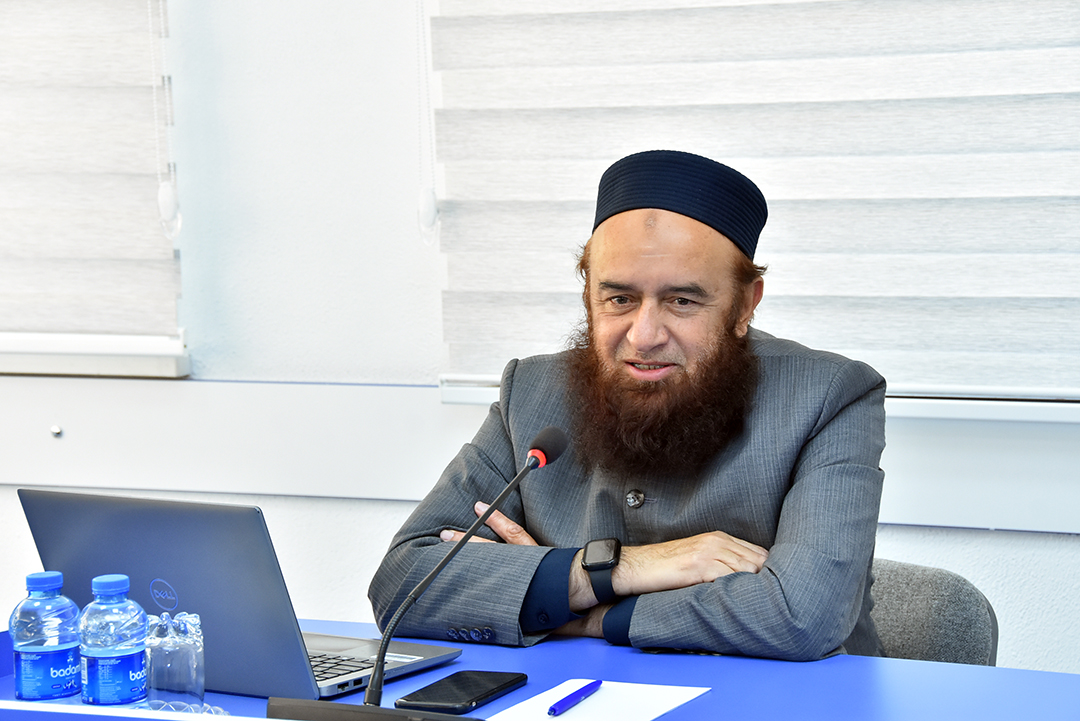 Çikaqo Universitetinin professoru ilə rəqəmsal tibb problemləri müzakirə olunub,