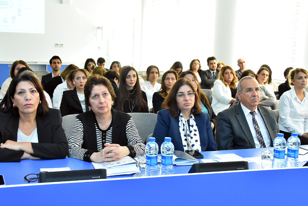 “Yaşıl və rəqəmsal transformasiyalar: qarşılıqlı təsirləri, pozitiv və neqativ aspektləri” konfransı seksiya iclasları ilə davam edib,