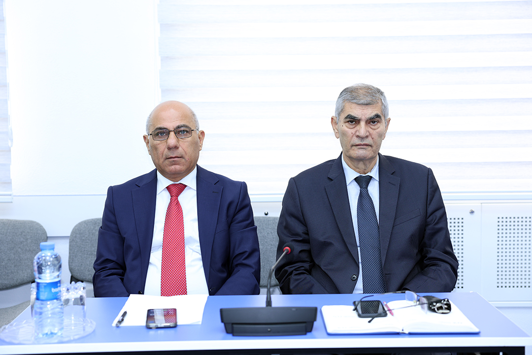 İnformasiya Texnologiyaları İnstitutu Bakı Oksford Məktəbinin şagirdlərinə hamilik edir,