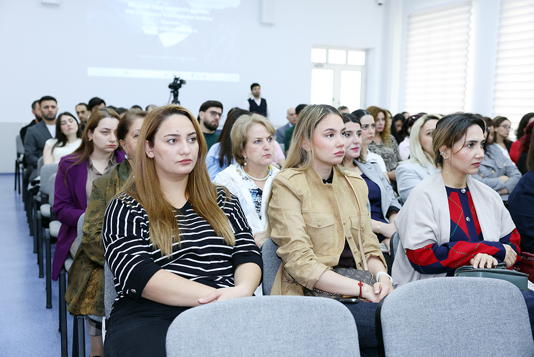 İnformasiya Texnologiyaları İnstitutunda beynəlxalq elmi bazalardan səmərəli istifadə məsələlərinə həsr olunmuş təlim keçirilib,