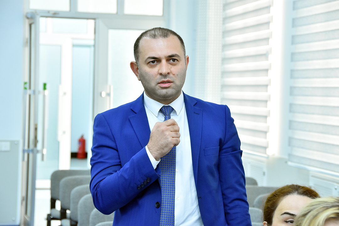 Sənaye 4.0 platforması əsasında iqtisadiyyatın rəqəmsal transformasiyası problemləri tədqiq olunur,