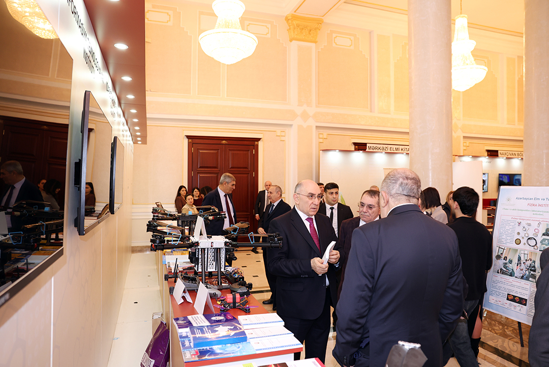ETN İnformasiya Texnologiyaları İnstitutu elmi nailiyyətlər sərgisində iştirak edib,