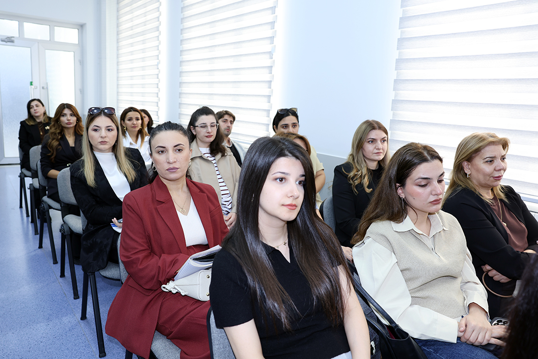 İnformasiya Texnologiyaları İnstitutunda beynəlxalq elmi bazalardan səmərəli istifadə məsələlərinə həsr olunmuş təlim keçirilib,