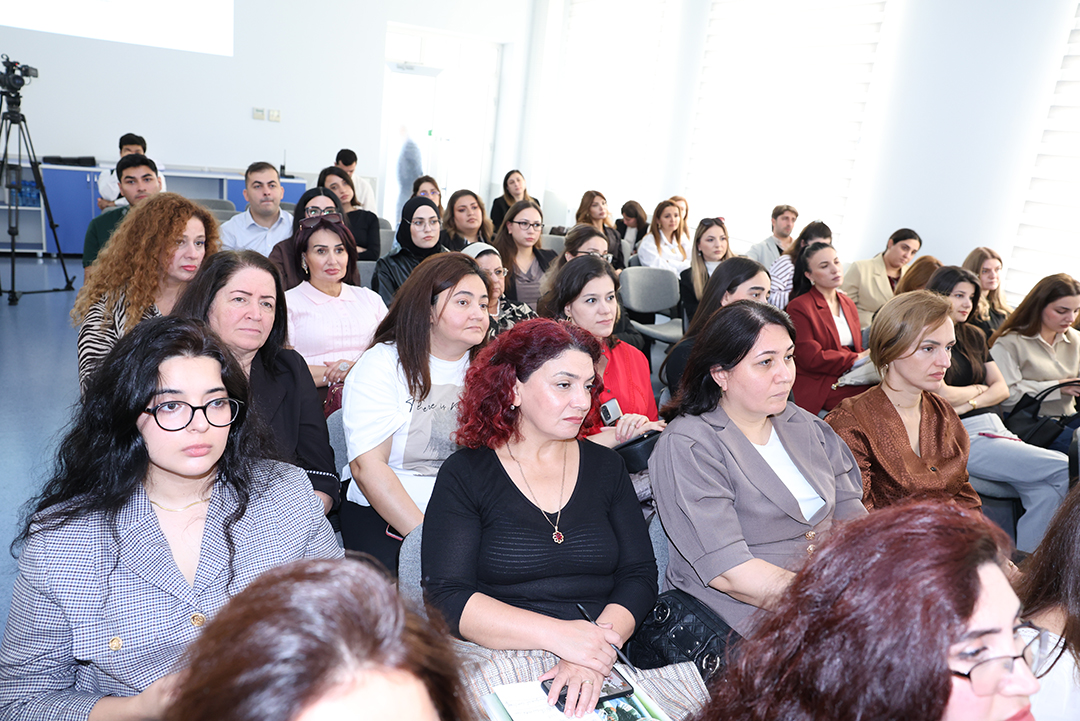 İnformasiya Texnologiyaları İnstitutunda beynəlxalq elmi bazalardan səmərəli istifadə məsələlərinə həsr olunmuş təlim keçirilib,