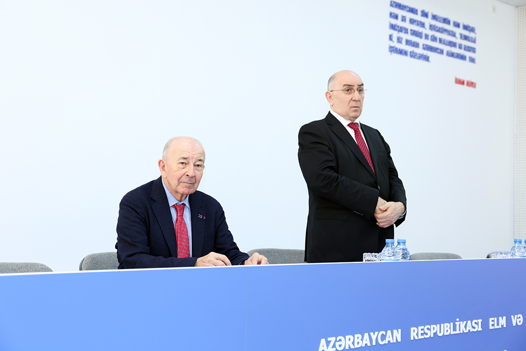 Dünyaşöhrətli alim Erol Qelenbe İnformasiya Texnologiyaları İnstitutunun elmi seminarında məruzə edib,