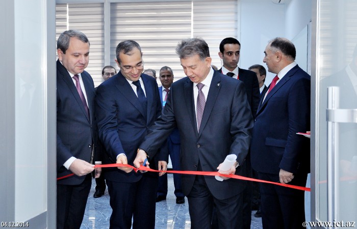 ,The opening ceremony of the Center for E-library and the Research Center of the Institute of Information Technology