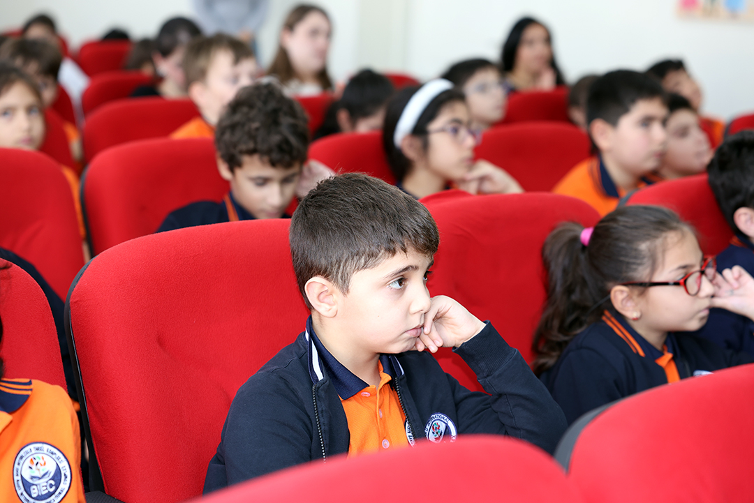 Bakı Beynəlxalq Təhsil Kompleksində süni intellekt və kibertəhlükəsizlik mövzusunda görüş təşkil olunub,