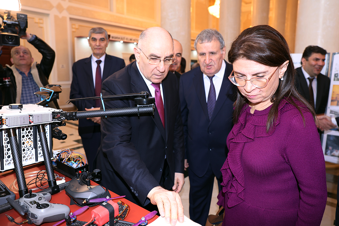 ETN İnformasiya Texnologiyaları İnstitutu elmi nailiyyətlər sərgisində iştirak edib,