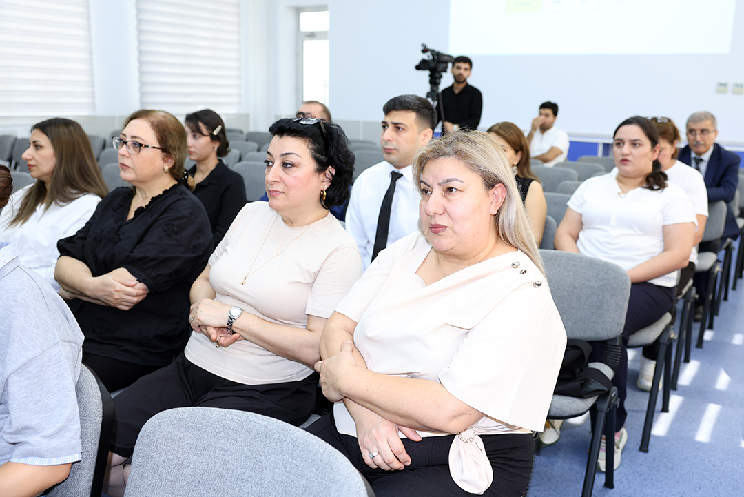 Dünyaşöhrətli alim Erol Qelenbe İnformasiya Texnologiyaları İnstitutunun elmi seminarında məruzə edib,