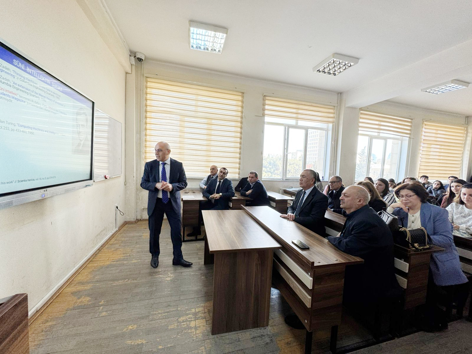 AMEA-nın muxbir üzvü Ramiz Alıquliyev Bakı Dövlət Universitetində ustad dərsi keçib,