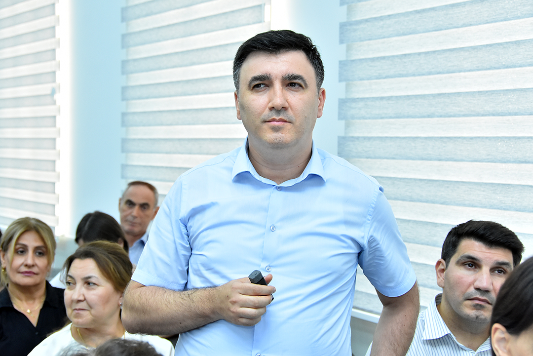 Sənaye 4.0 platforması əsasında iqtisadiyyatın rəqəmsal transformasiyası problemləri tədqiq olunur,