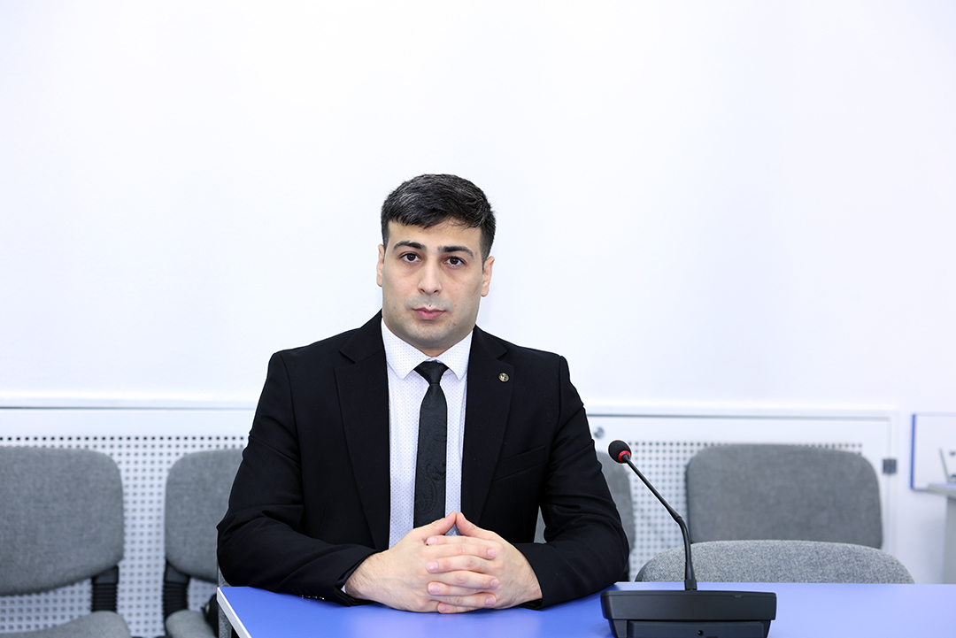 İnformasiya Texnologiyaları İnstitutu Bakı Oksford Məktəbinin şagirdlərinə hamilik edir,