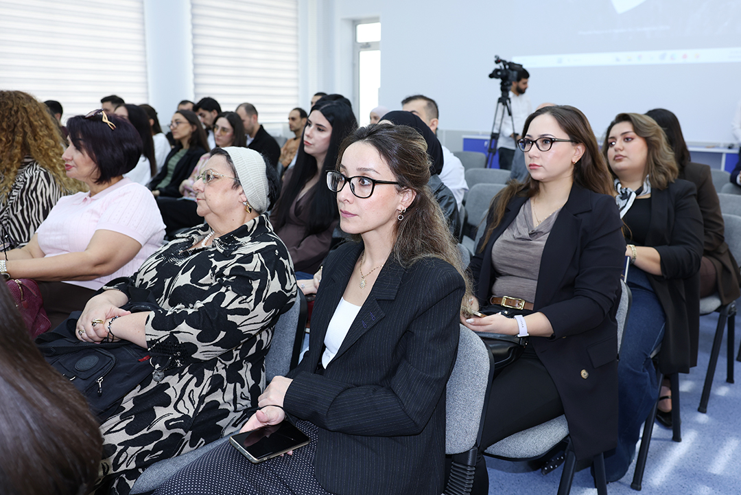 İnformasiya Texnologiyaları İnstitutunda beynəlxalq elmi bazalardan səmərəli istifadə məsələlərinə həsr olunmuş təlim keçirilib,