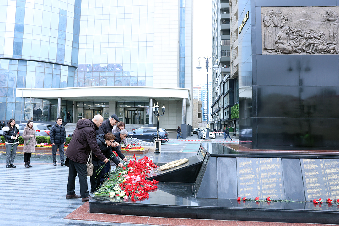 İnformasiya Texnologiyaları İnstitutunun əməkdaşları Xocalı faciəsi qurbanlarının xatirəsini yad ediblər,