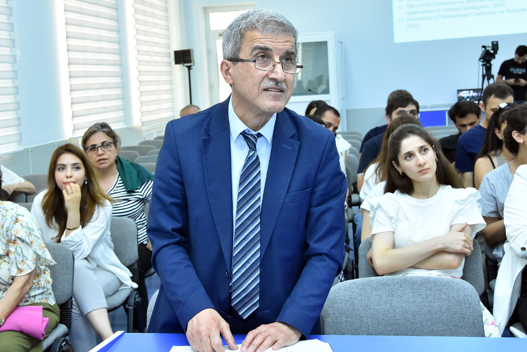 Sənaye 4.0 platforması əsasında iqtisadiyyatın rəqəmsal transformasiyası problemləri tədqiq olunur,