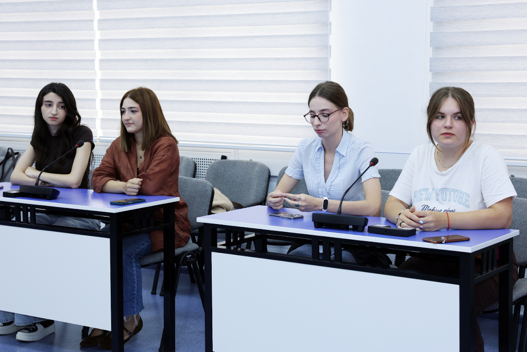 Moskva Dövlət Universitetinin Bakı filialının tələbələri institutda istehsalat təcrübəsi keçəcəklər,