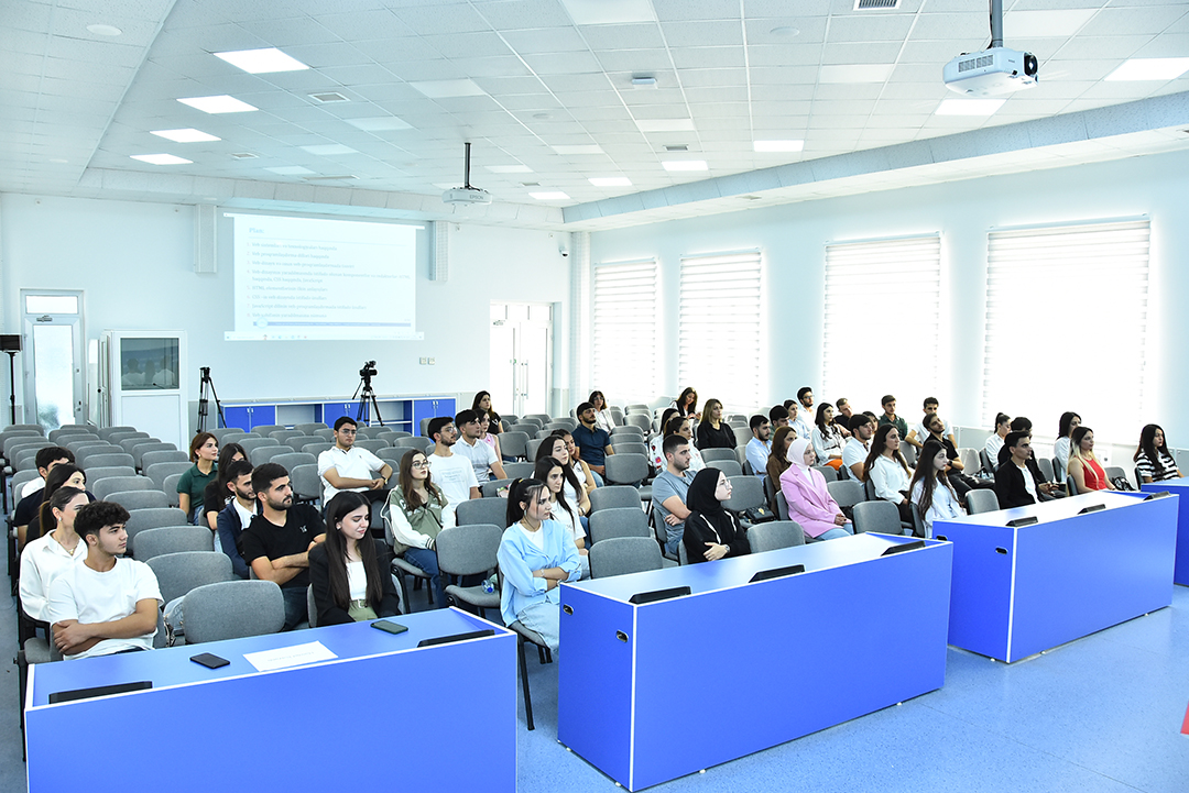 İnstitutda Bakı Biznes Universitetinin tələbələri üçün informasiya texnologiyaları üzrə  dərslərə start verilib,