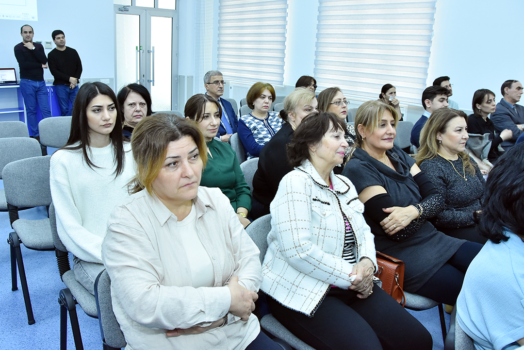 Uşaqların İnternet mühitində informasiya təhlükəsizliyinin təmin olunmasına dair dissertasiya işi müdafiə olundu,