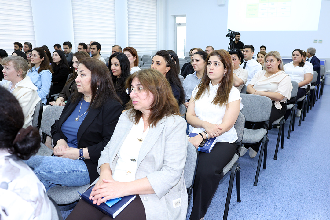Dünyaşöhrətli alim Erol Qelenbe İnformasiya Texnologiyaları İnstitutunun elmi seminarında məruzə edib,
