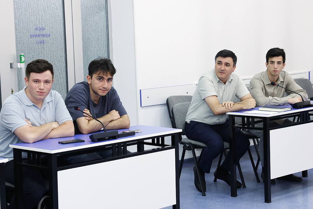 Moskva Dövlət Universitetinin Bakı filialının tələbələri institutda istehsalat təcrübəsi keçəcəklər,
