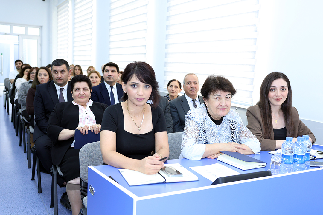 Dünyaşöhrətli alim Erol Qelenbe İnformasiya Texnologiyaları İnstitutunun elmi seminarında məruzə edib,