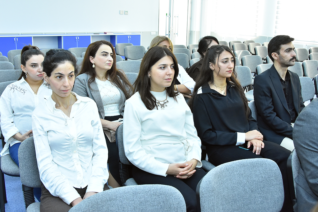 “Yaşıl və rəqəmsal transformasiyalar: qarşılıqlı təsirləri, pozitiv və neqativ aspektləri” konfransı seksiya iclasları ilə davam edib,