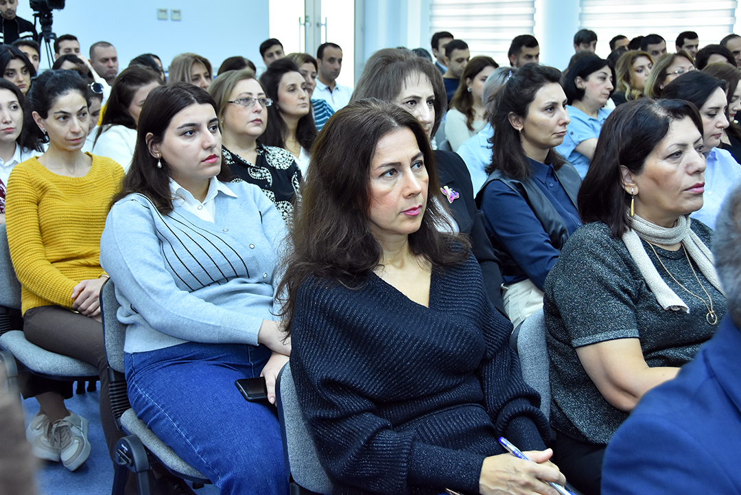 Akademik Rasim Əliquliyev: “İnstitutun elmi potensialından daha səmərəli istifadə edilməsi istiqamətində işlər görülməlidir”,