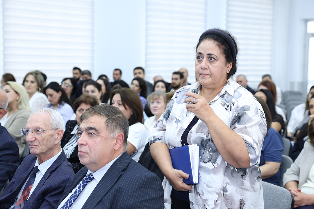 Dünyaşöhrətli alim Erol Qelenbe İnformasiya Texnologiyaları İnstitutunun elmi seminarında məruzə edib,