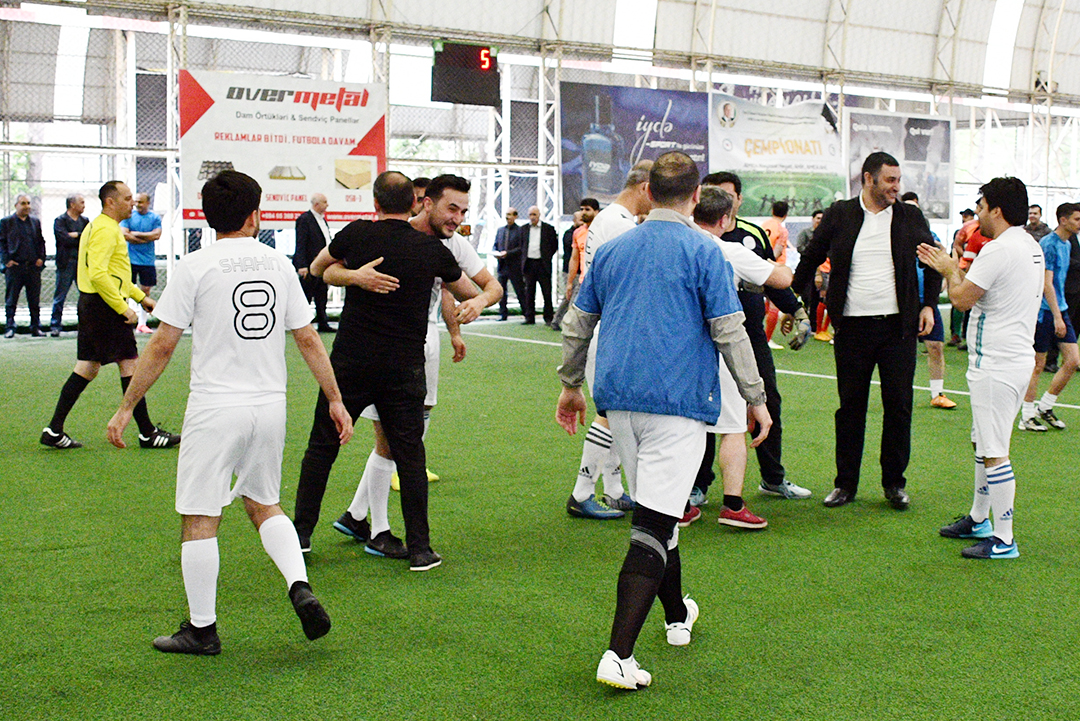 İnformasiya Texnologiyaları İnstitutunun komandası institutlararası futbol çempionatında final mərhələsinə vəsiqə qazanıb,
