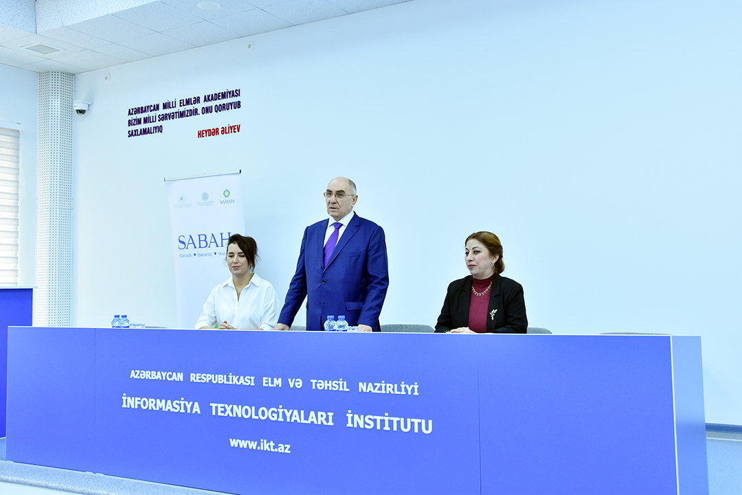 Akademik Rasim Əliquliyev SABAH tələbələrinə ustad dərsi keçib,