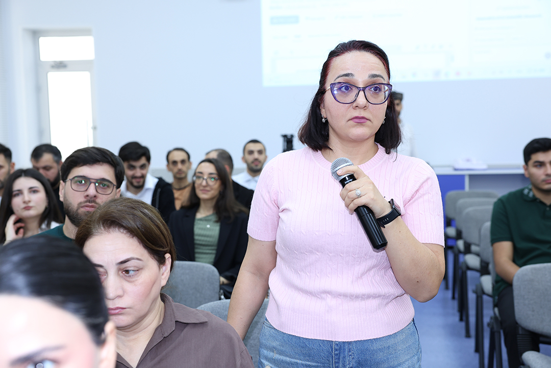 İnformasiya Texnologiyaları İnstitutunda beynəlxalq elmi bazalardan səmərəli istifadə məsələlərinə həsr olunmuş təlim keçirilib,