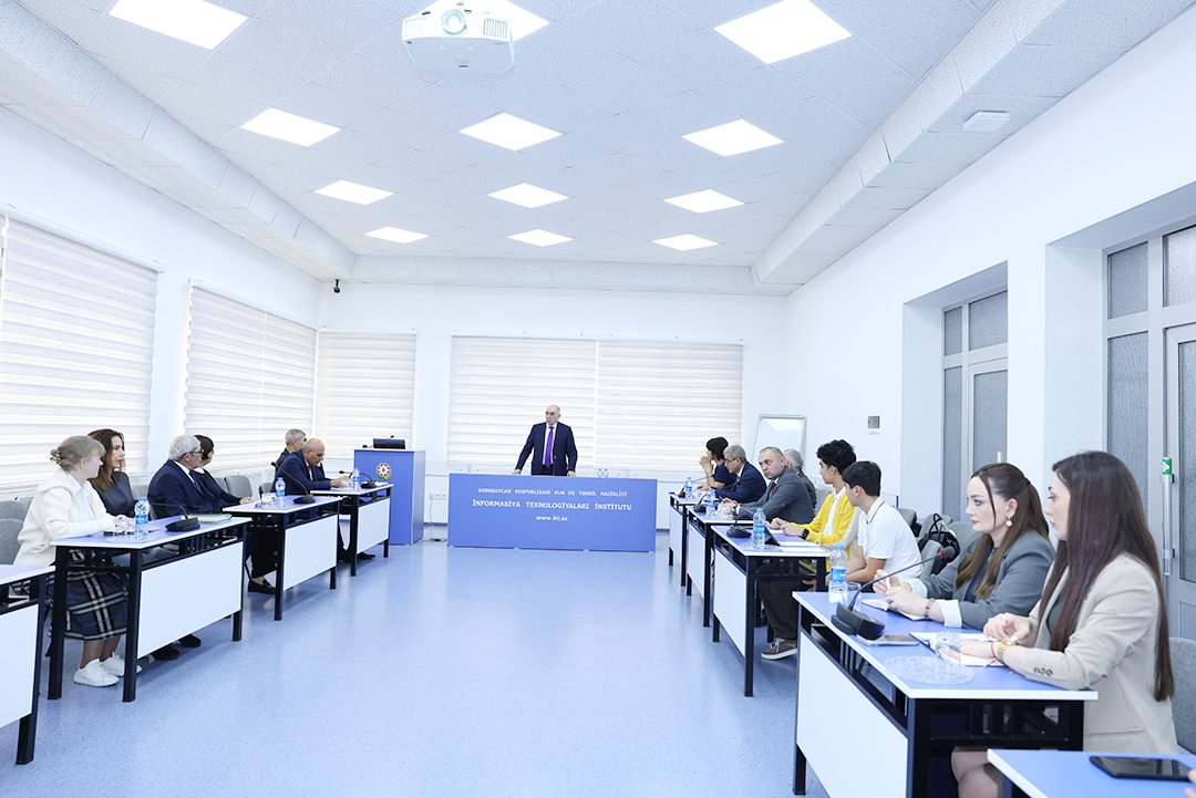 İnformasiya Texnologiyaları İnstitutu Bakı Oksford Məktəbinin şagirdlərinə hamilik edir,